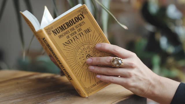 Numerologia 5 i 7: jak te liczby kształtują twoją osobowość i relacje Numerologia 5 i 7: jak te liczby kształtują twoją osobowość i relacje