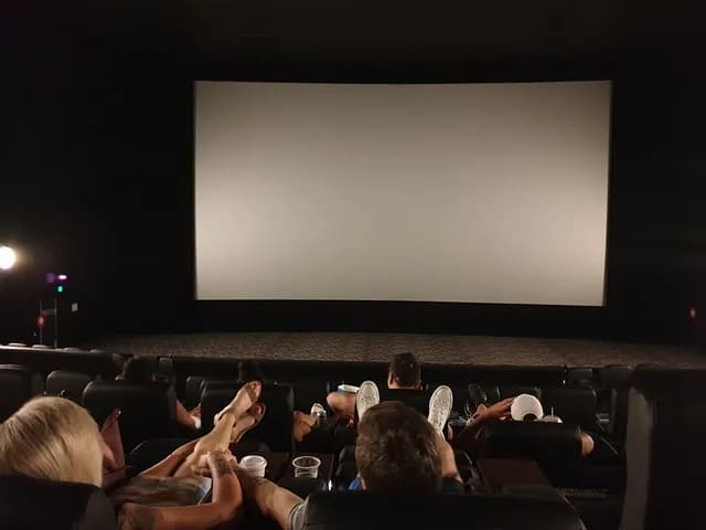 Kiedy dubbing przewyższa oryginał: 5 zaskakujących przykładów Kiedy dubbing przewyższa oryginał: 5 zaskakujących przykładów